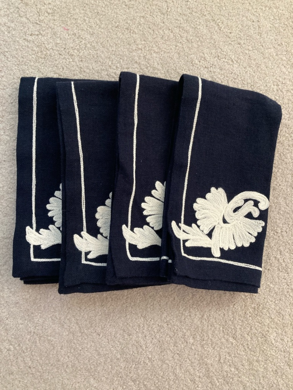 William Sonoma midnight blue autumn crewel linen and cotton napkins - like new